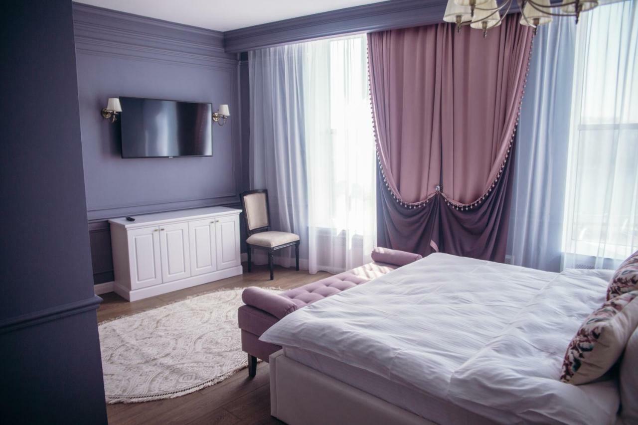 Royal Bv Hotell Ustʼ-Kamenogorsk Eksteriør bilde
